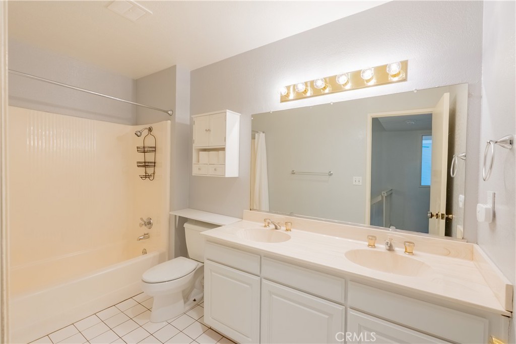 18502 Mayall B Property Photo 27