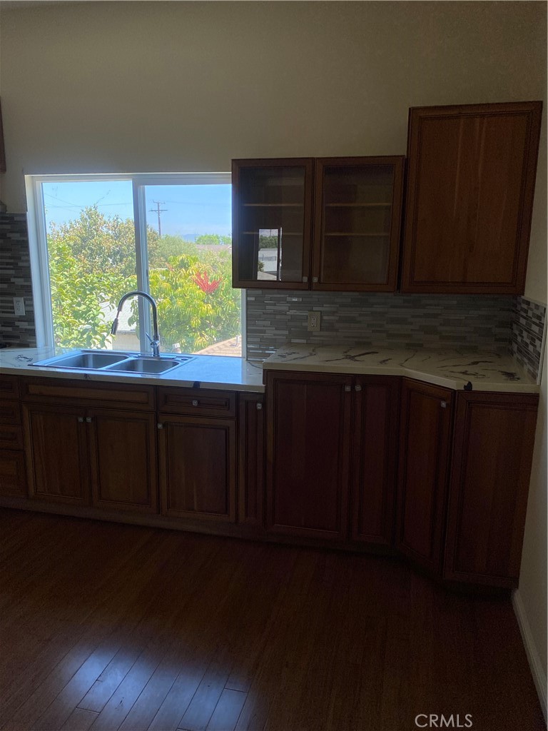 1329 Pico Street Property Photo 6