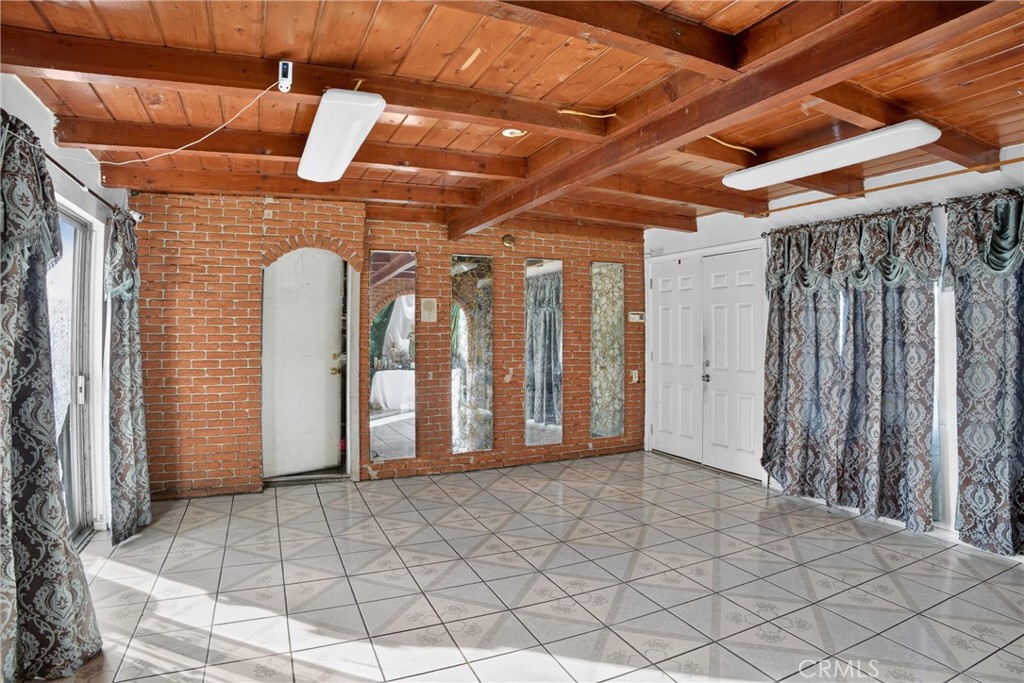 13303 Pierce Property Photo 13