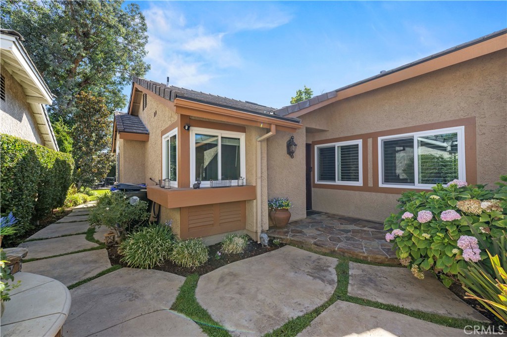 26172 Via Raza Property Photo 5