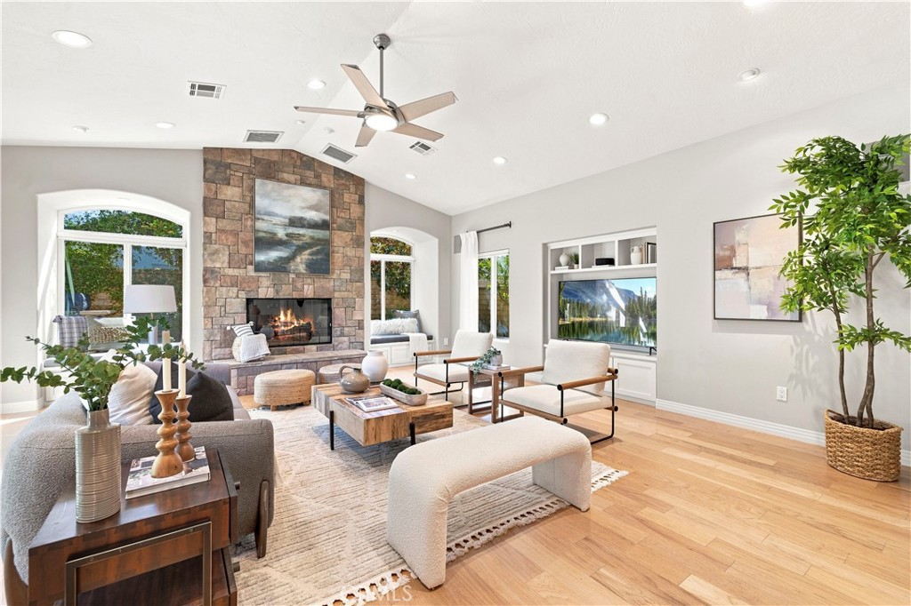 26172 Via Raza Property Photo 13