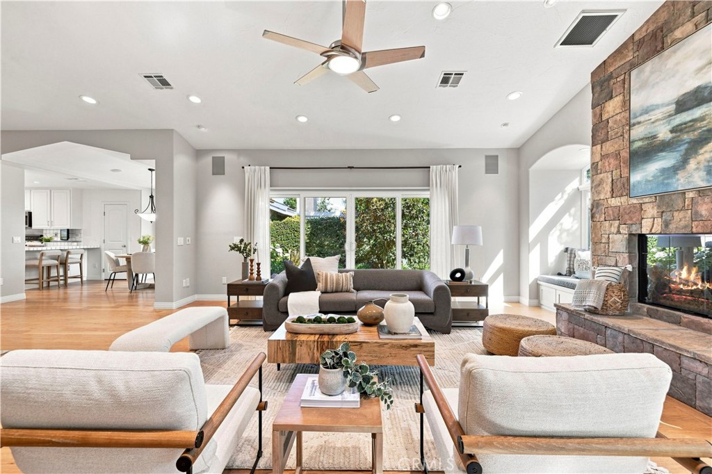 26172 Via Raza Property Photo 14