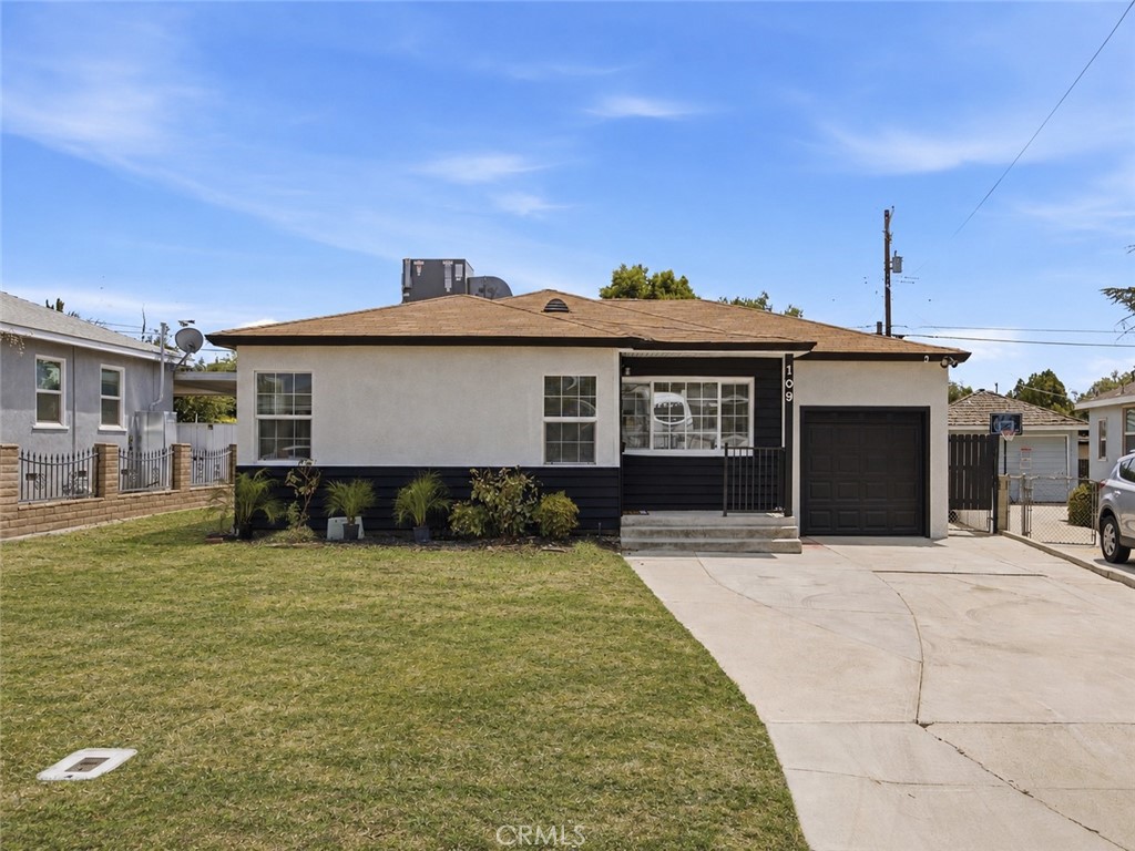 109 La Mesa Property Photo 1