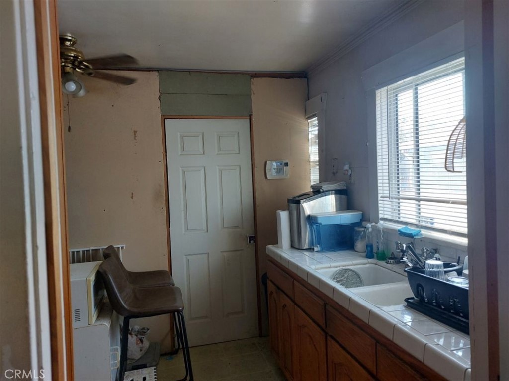 6410 7th Property Photo 3
