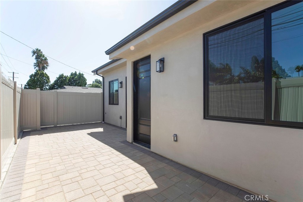16859 Chatsworth Street Property Photo 6