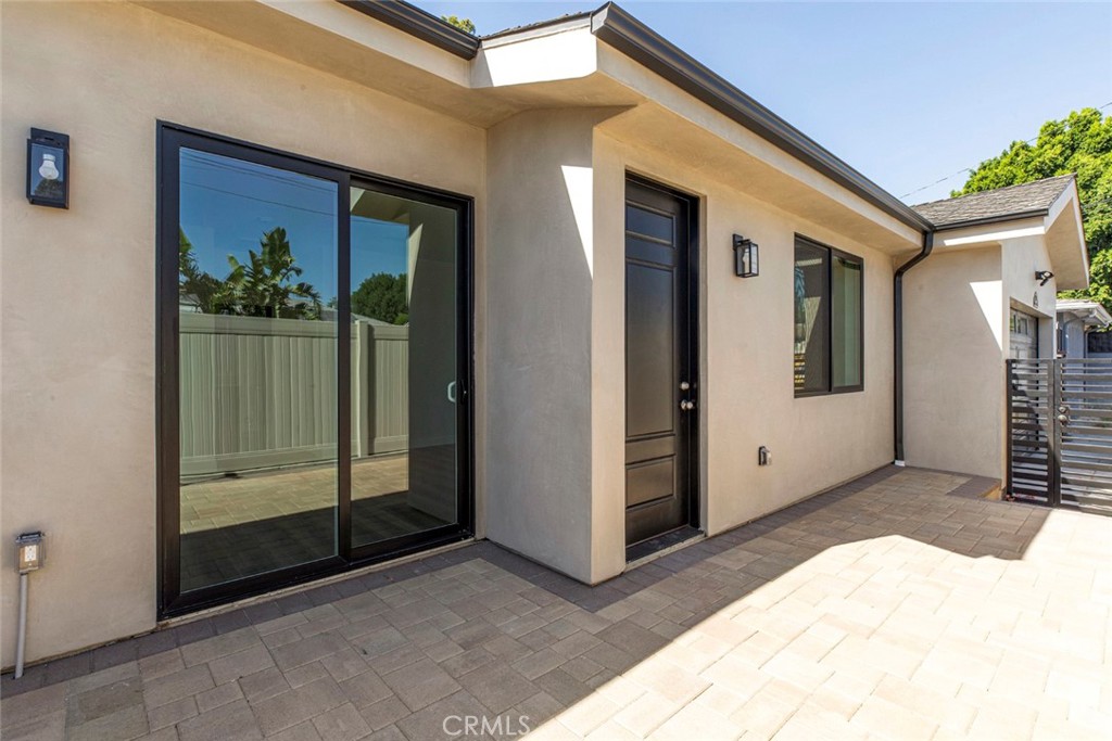 16859 Chatsworth Street Property Photo 7