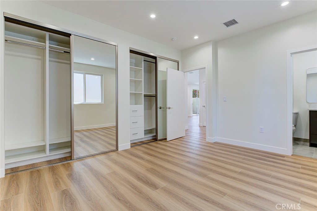 16859 Chatsworth Street Property Photo 22