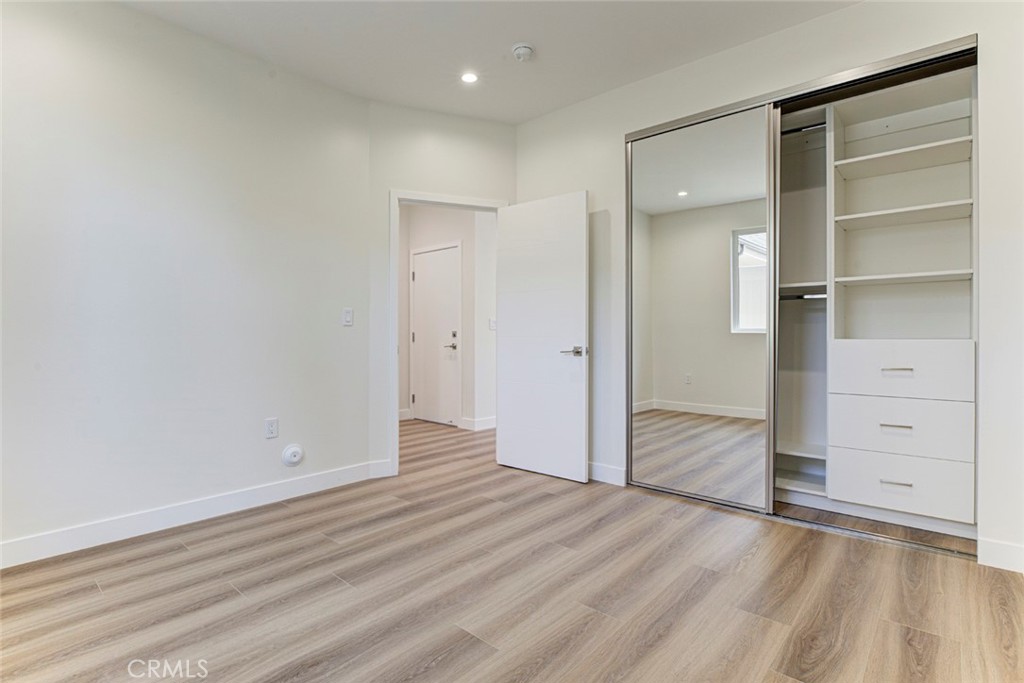 16859 Chatsworth Street Property Photo 25