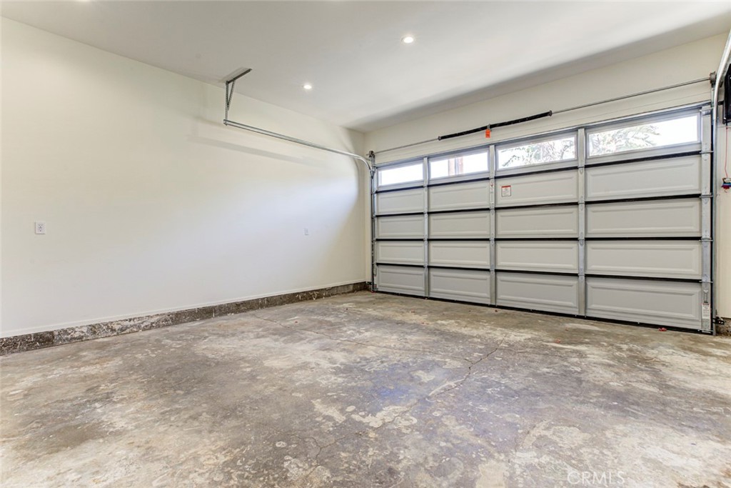 16859 Chatsworth Street Property Photo 28