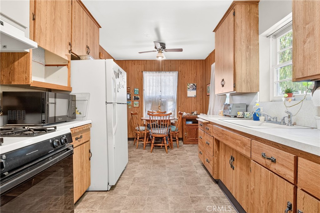 5130 Willis Avenue Property Photo 4