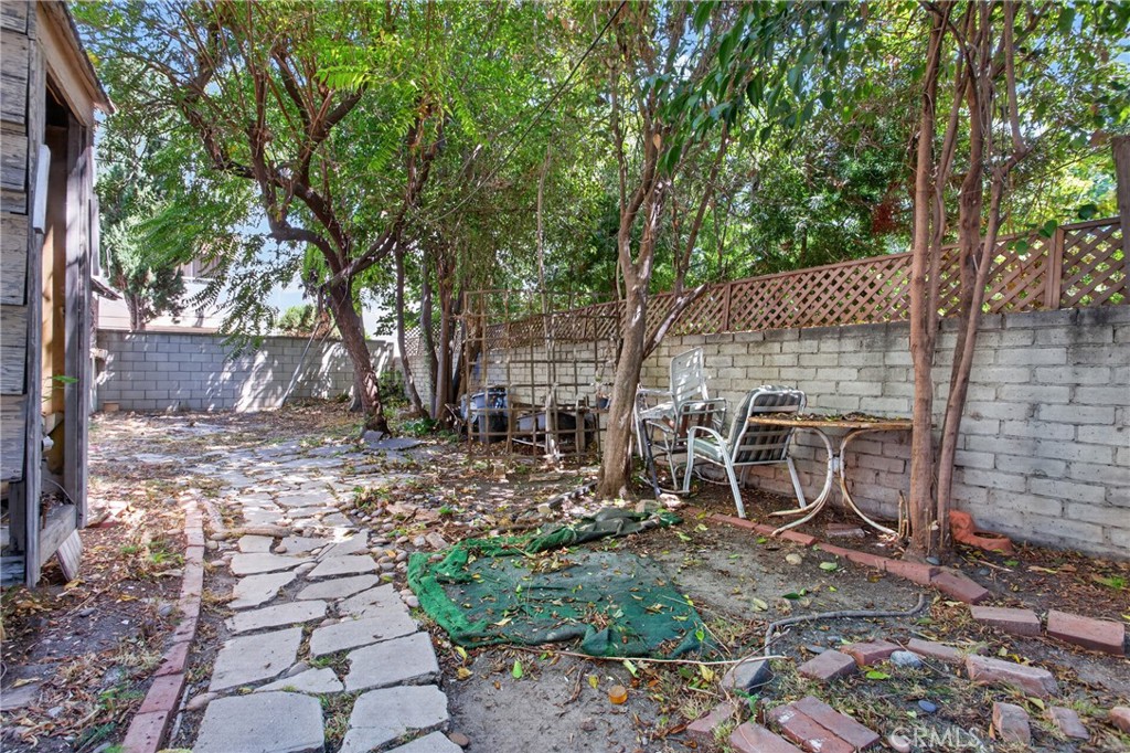 5130 Willis Avenue Property Photo 15