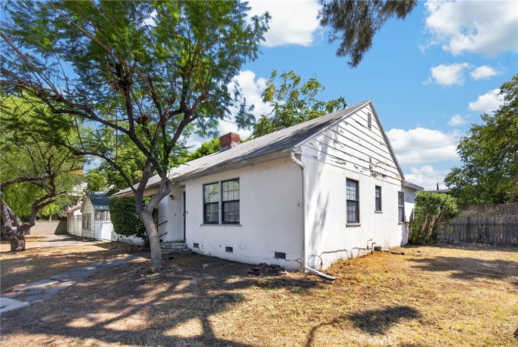 5130 Willis Avenue Property Photo 27