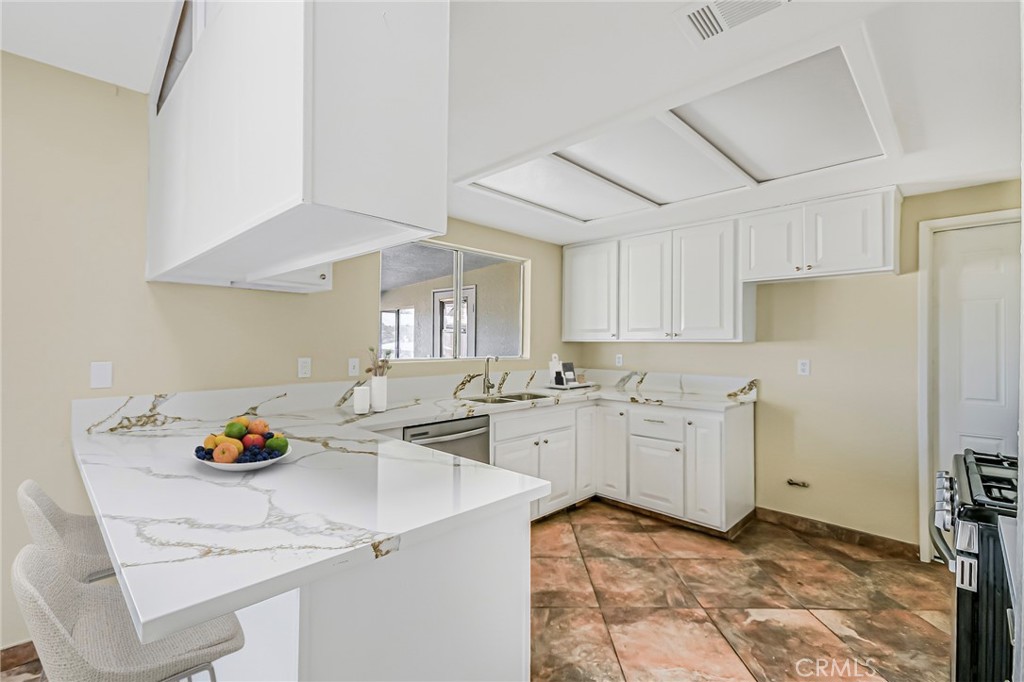 11694 Pepper Street Property Photo 10