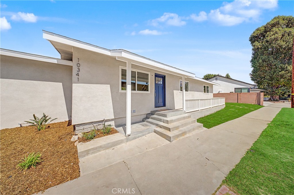 10341 Blucher Property Photo 1