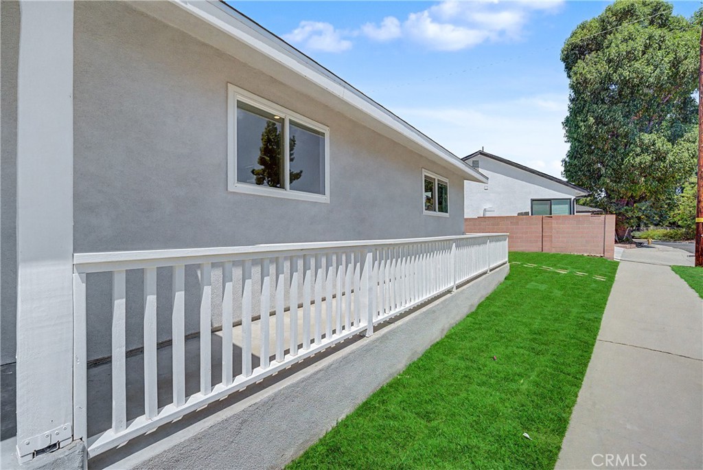 10341 Blucher Property Photo 5