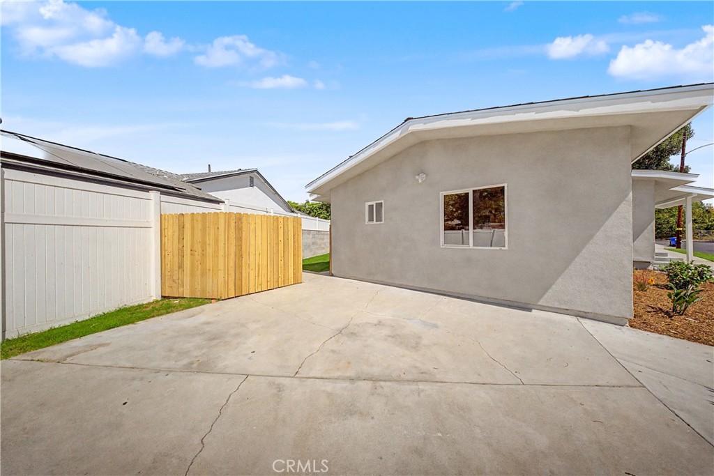 10341 Blucher Property Photo 38