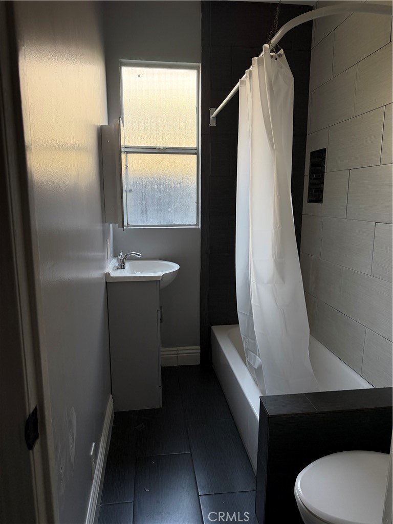 331 W 45th Street Property Photo 21