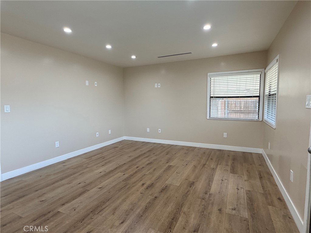 10971 Roscoe Property Photo 2