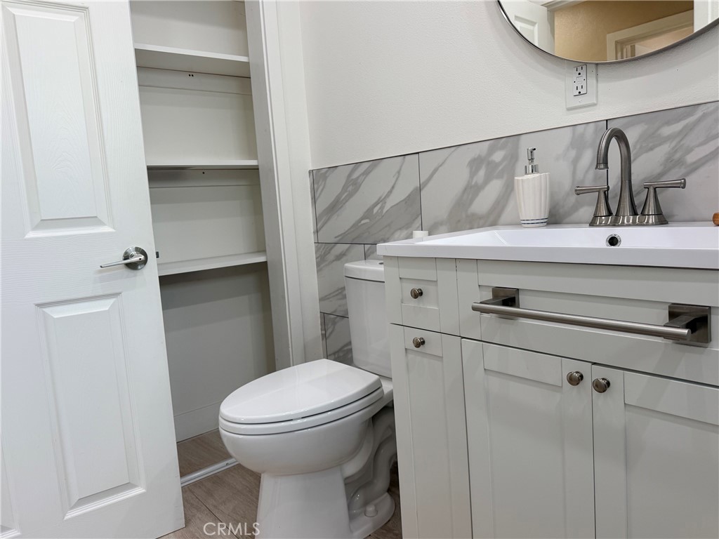 10971 Roscoe Property Photo 12