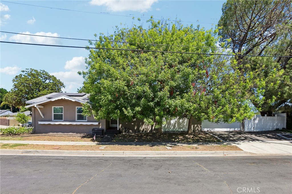 6616 Yolanda Avenue Property Photo 2
