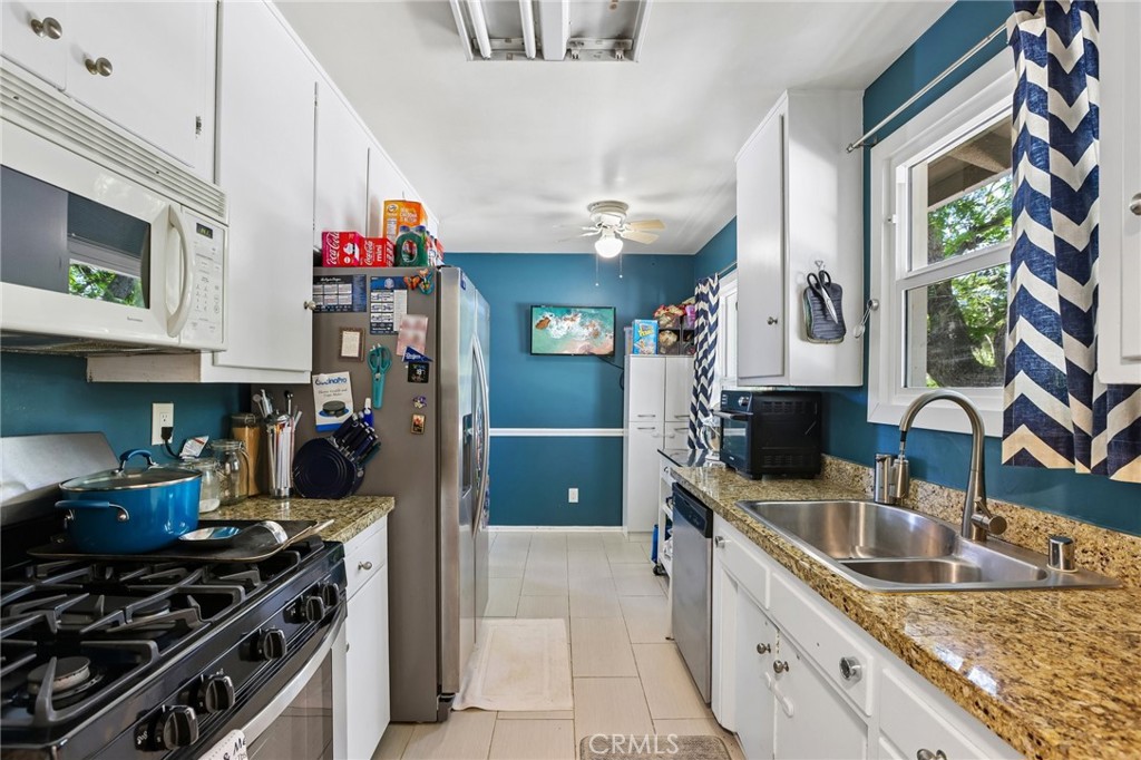 6616 Yolanda Avenue Property Photo 9