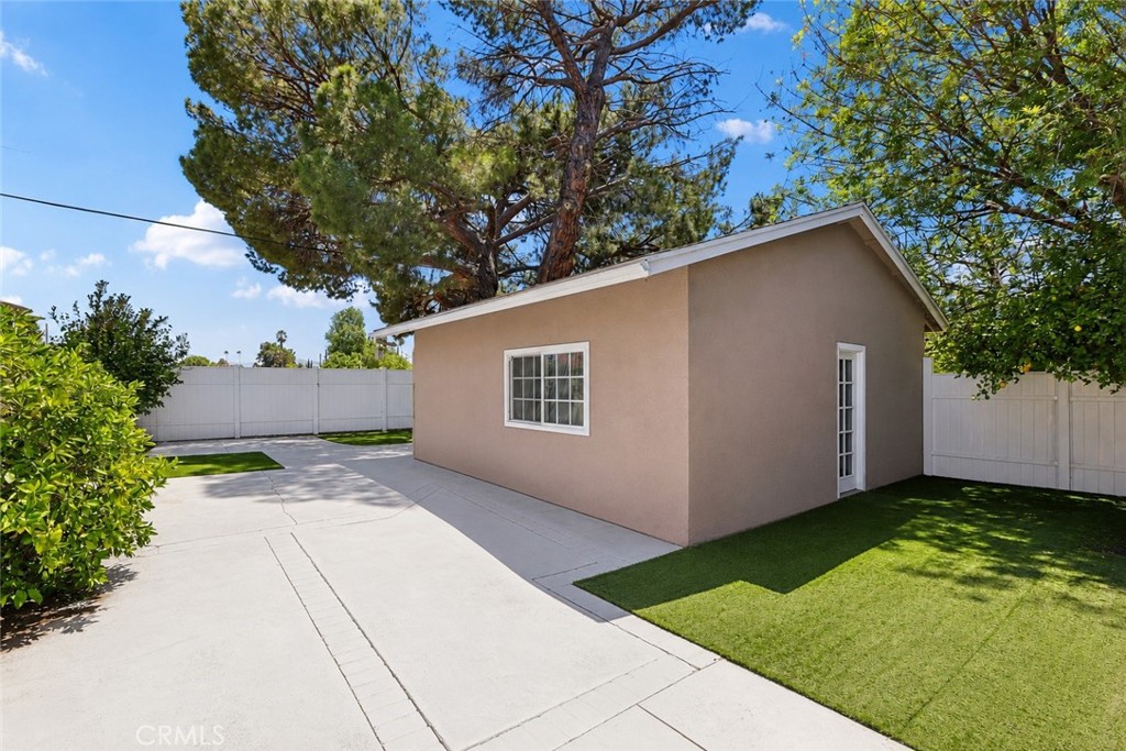 6616 Yolanda Avenue Property Photo 27