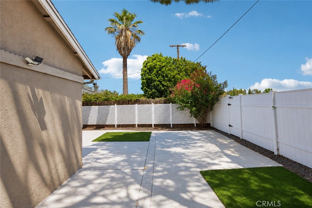 6616 Yolanda Avenue Property Photo 35