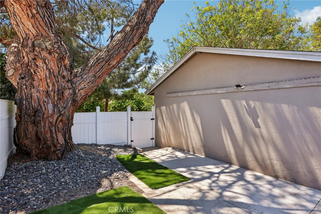 6616 Yolanda Avenue Property Photo 37
