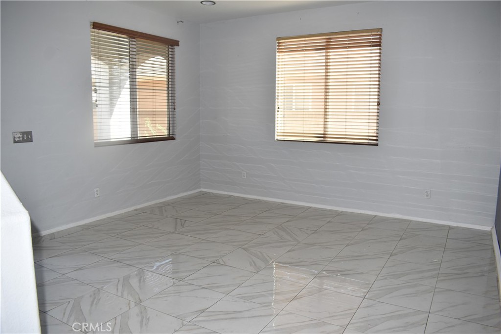 43033 Carpenter Property Photo 3