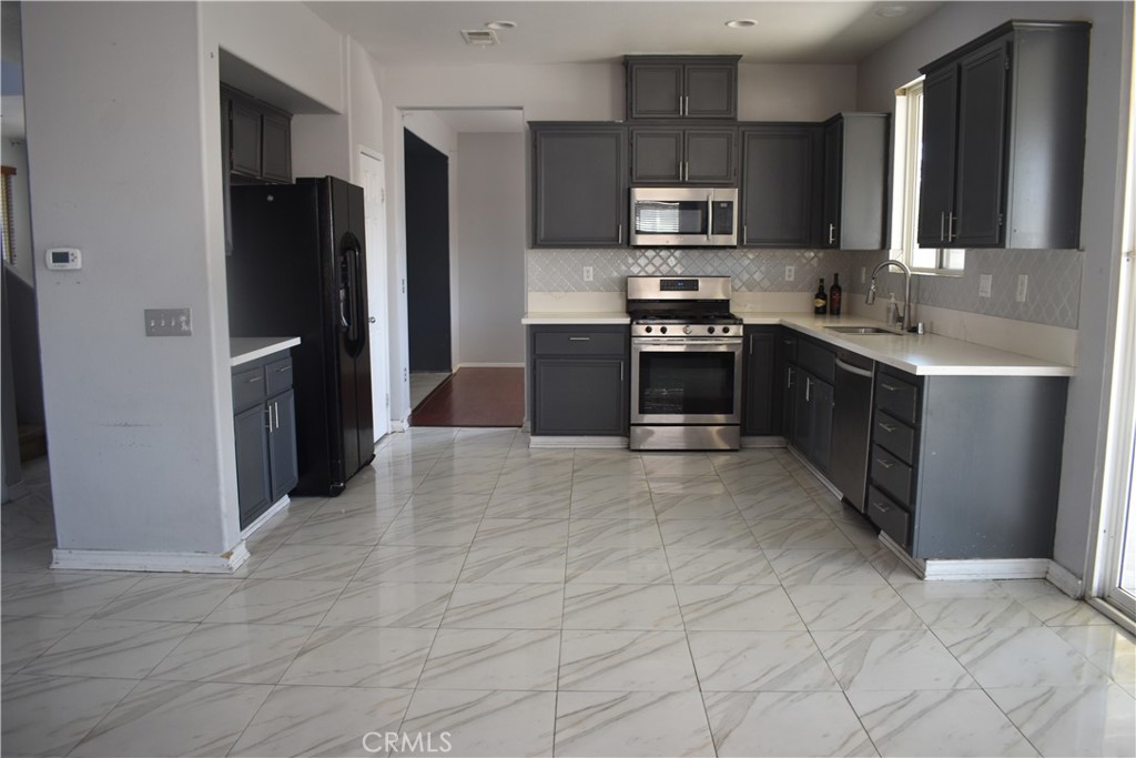 43033 Carpenter Property Photo 5