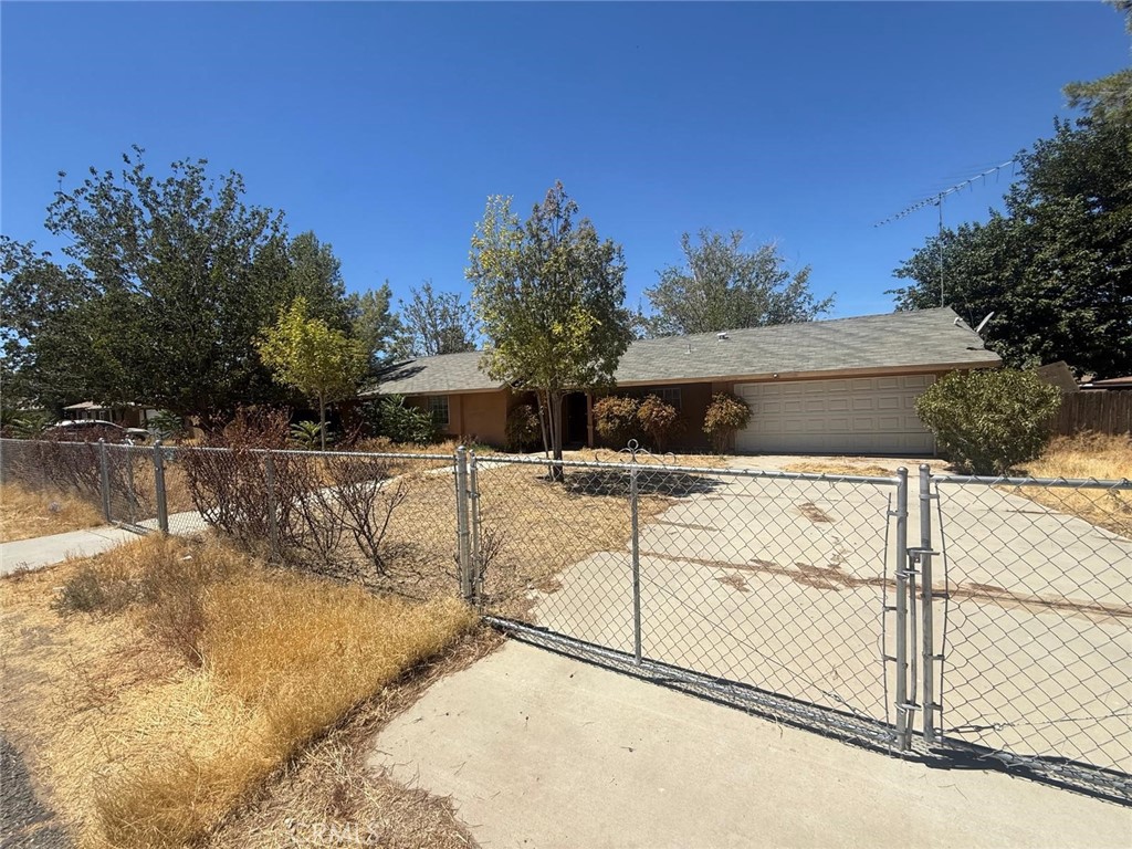 41111 172nd E Property Photo 2