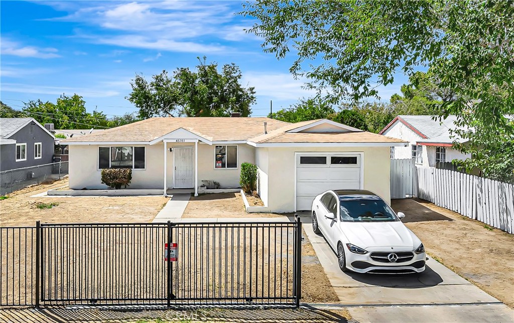 45351 Kingtree Property Photo 2