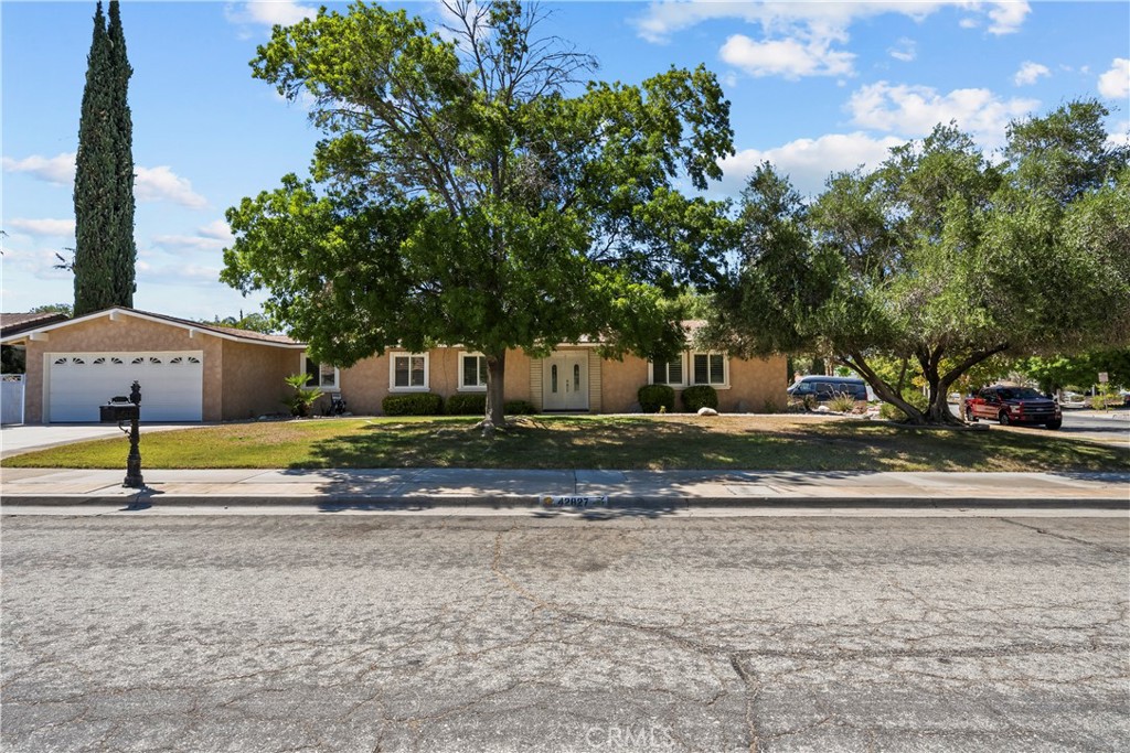 42827 Kilham Avenue Property Photo 1