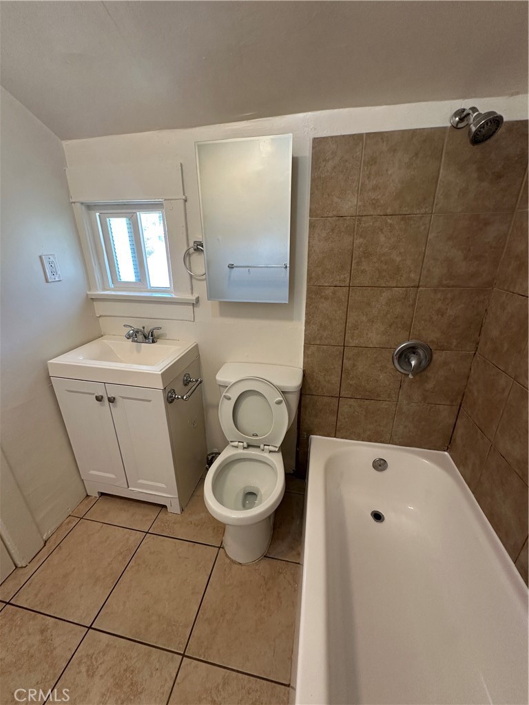 1540 W 28th Property Photo 14