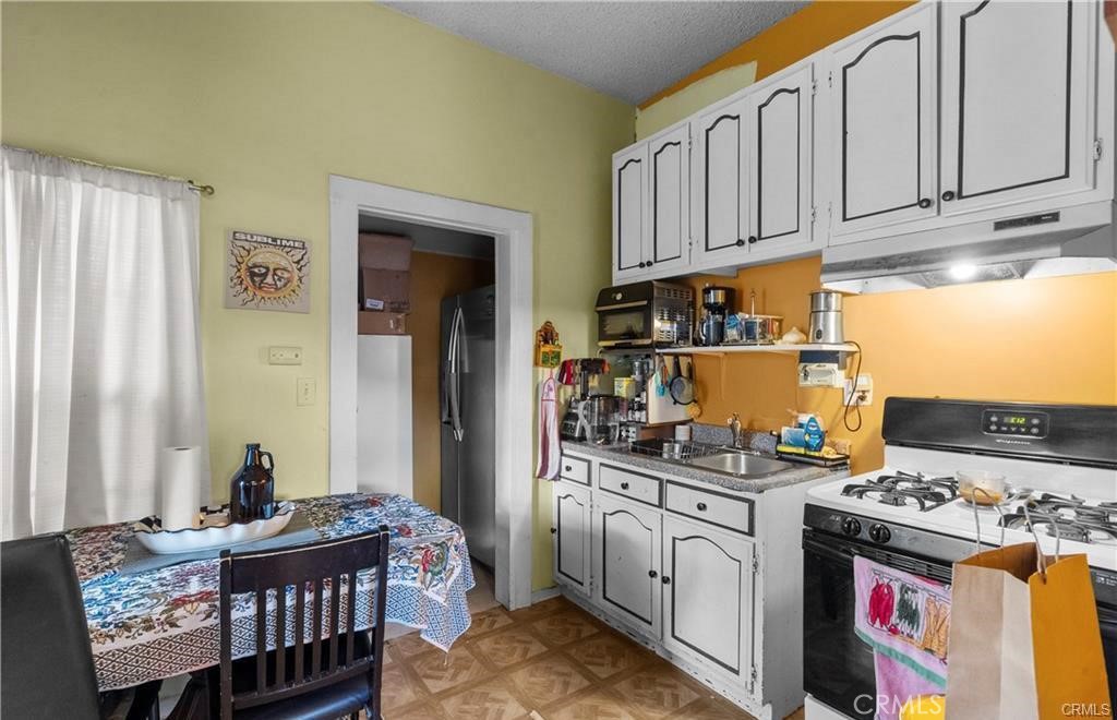 833 Pepper Way Property Photo 17