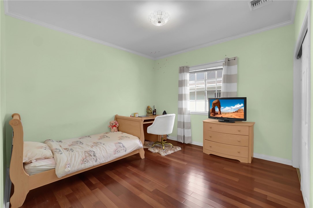 15129 Otsego Street Property Photo 33