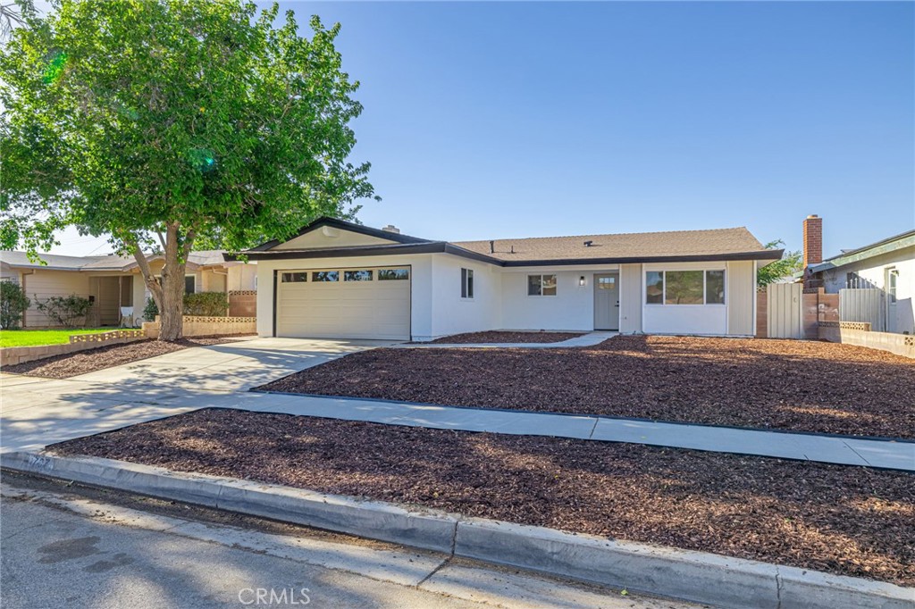 737 W Avenue H7 Property Photo 1
