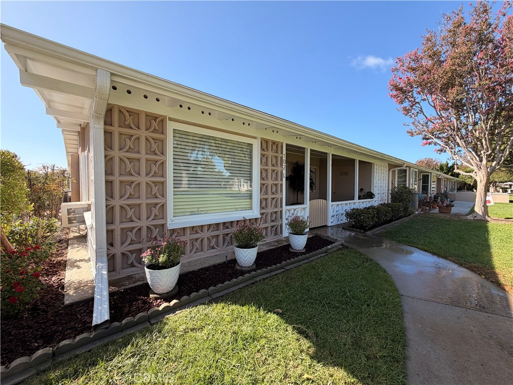 13560 Medinac Lane 102 L Property Photo 1