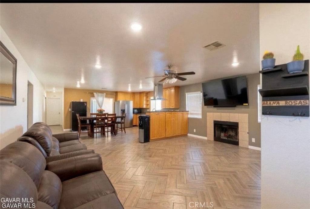 37551 29th E Property Photo 3