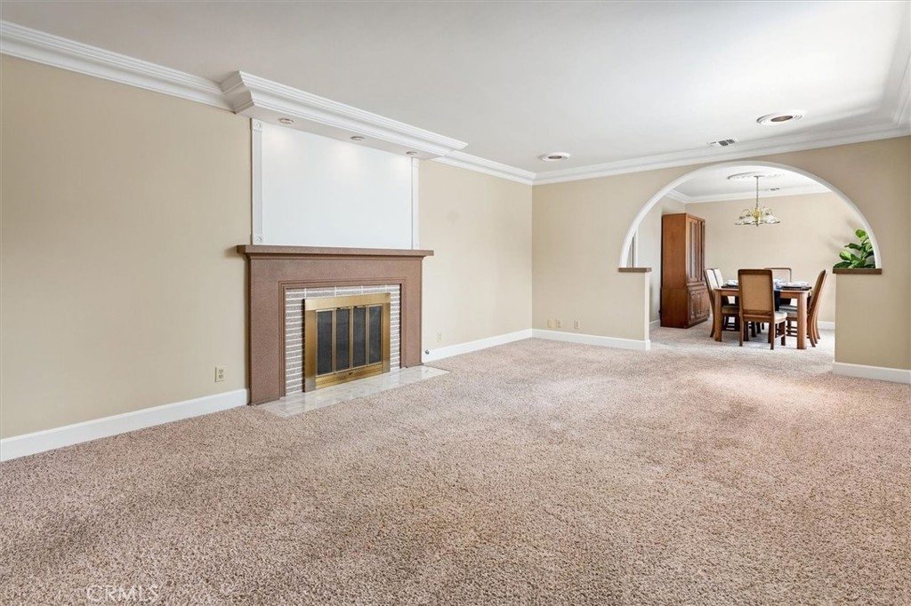 16017 Parthenia Property Photo 5
