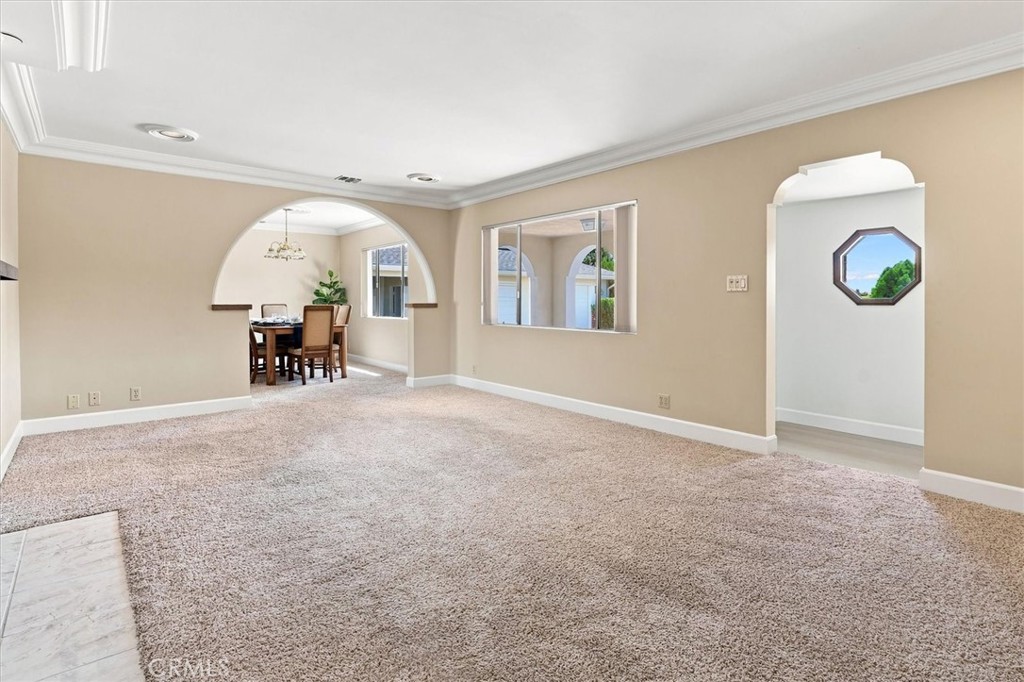 16017 Parthenia Property Photo 6
