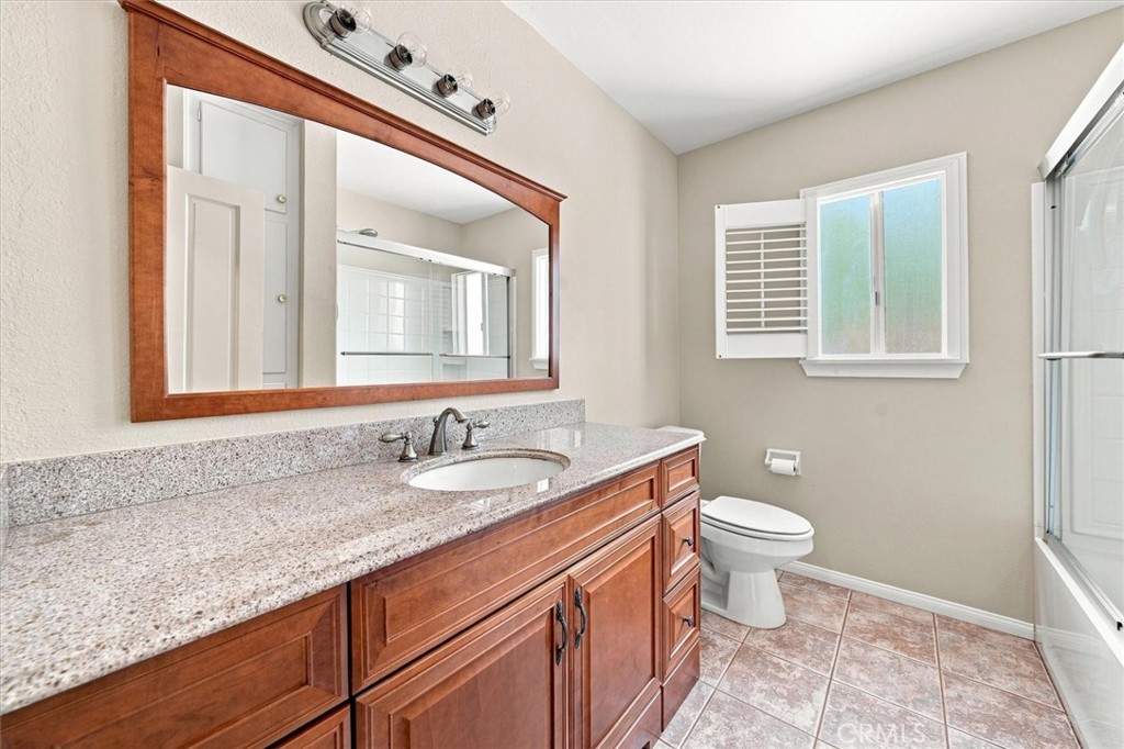 16017 Parthenia Property Photo 19