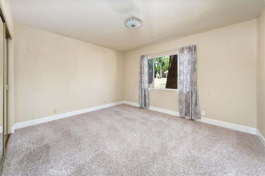 16017 Parthenia Property Photo 21