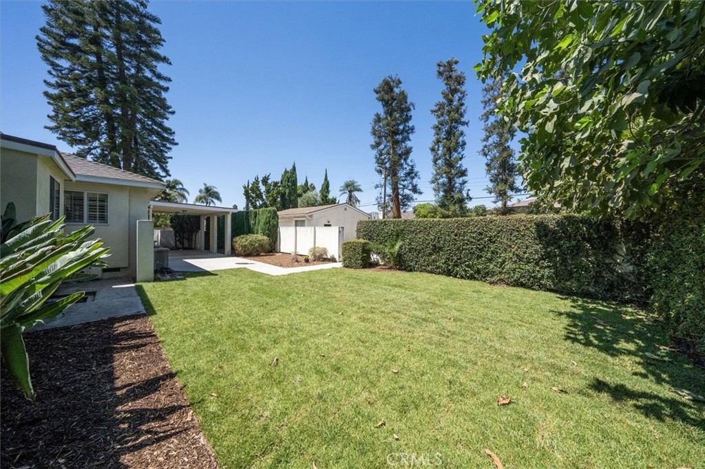 16017 Parthenia Property Photo 26