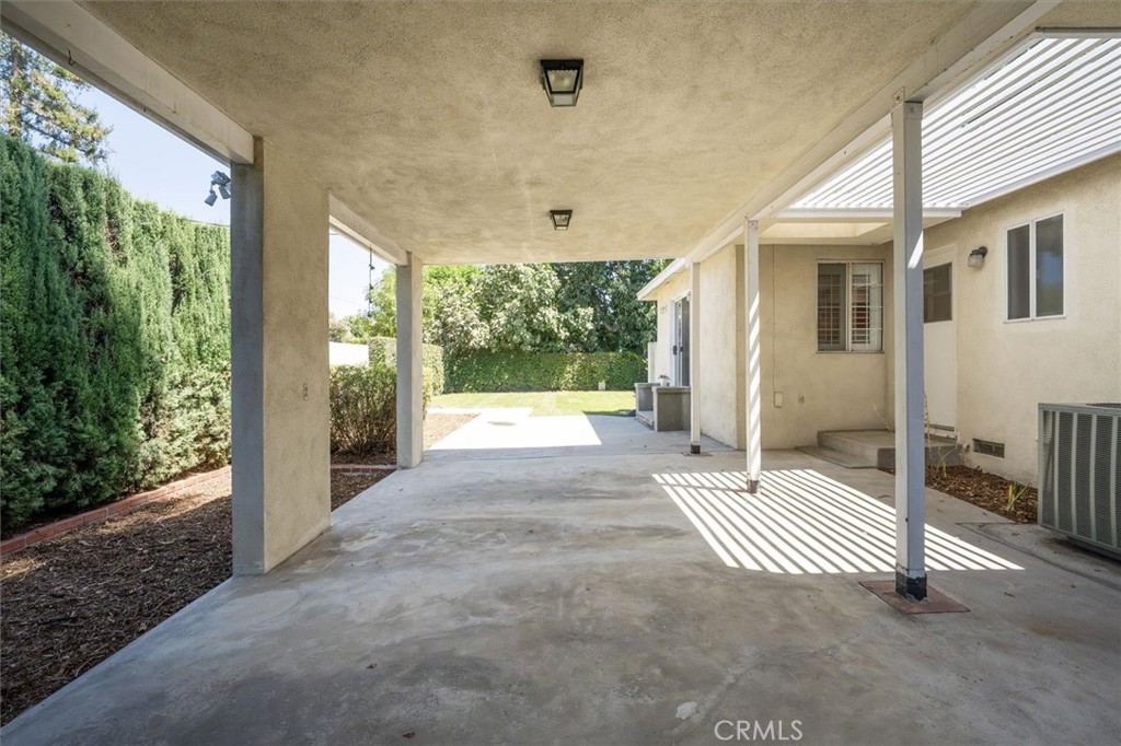 16017 Parthenia Property Photo 28