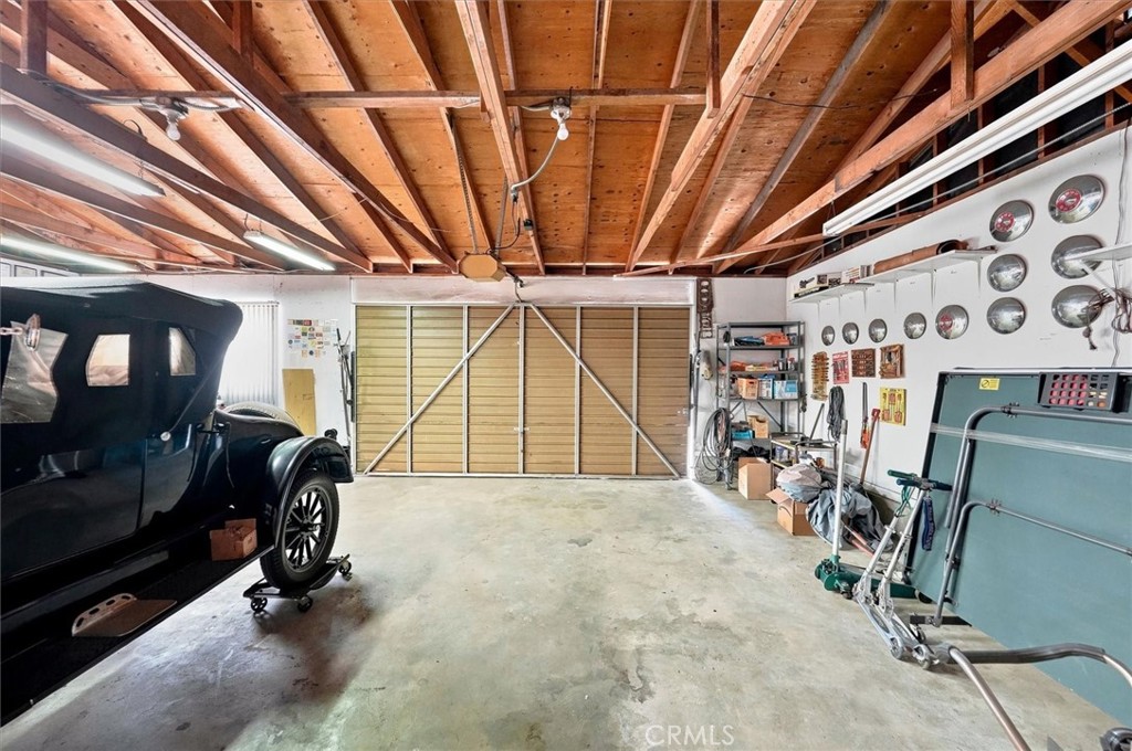 16017 Parthenia Property Photo 35