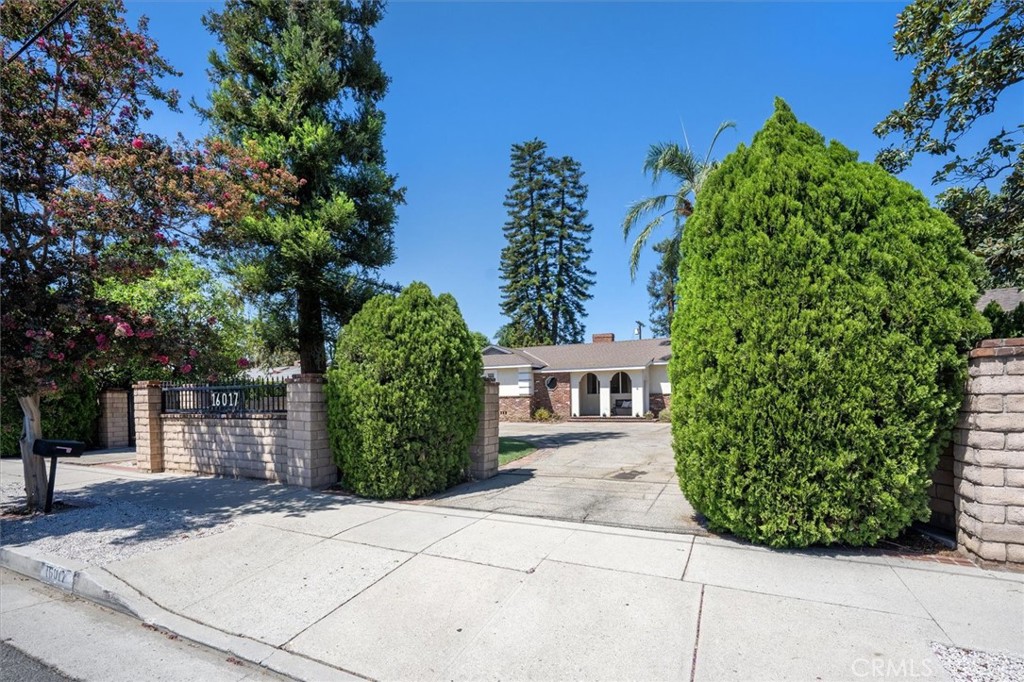 16017 Parthenia Property Photo 44