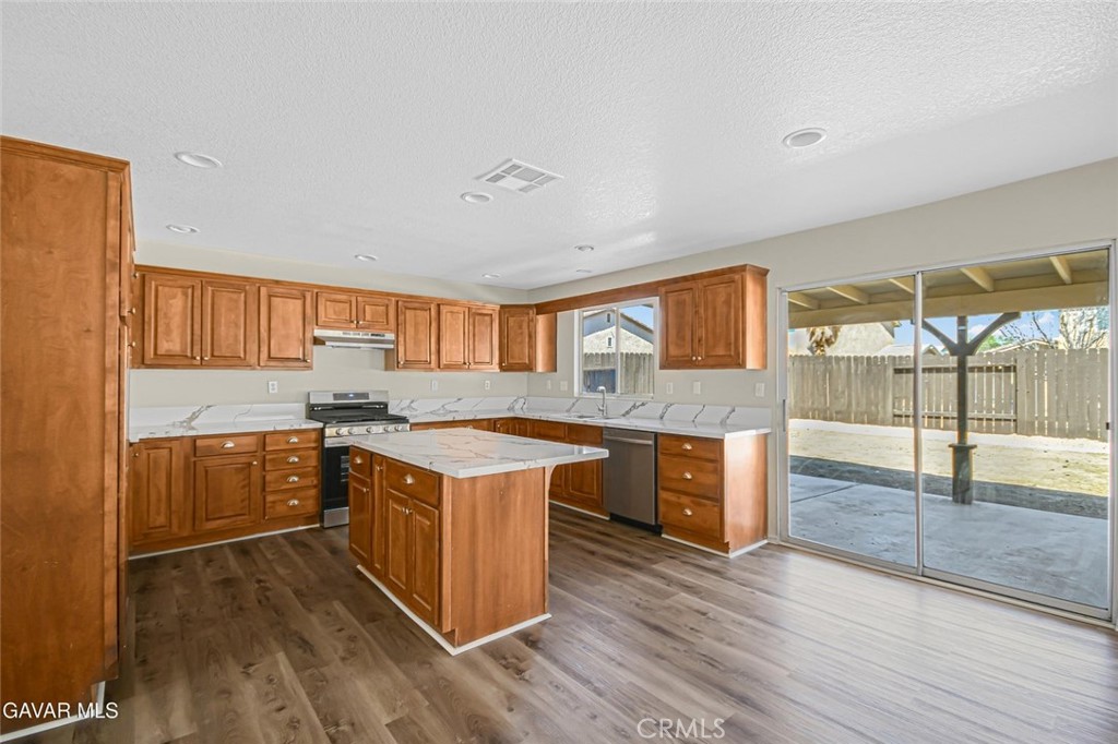 2116 Knollwood Court Court Property Photo 15
