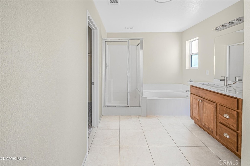 2116 Knollwood Court Court Property Photo 25