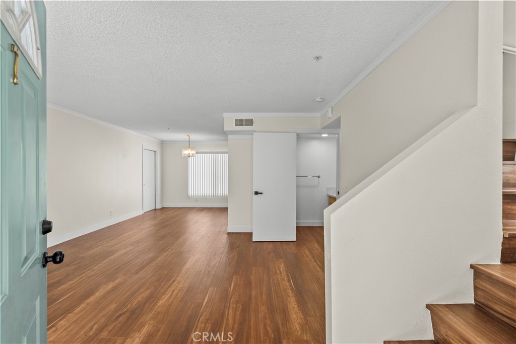 8800 Burnet Avenue 7 Property Photo 4